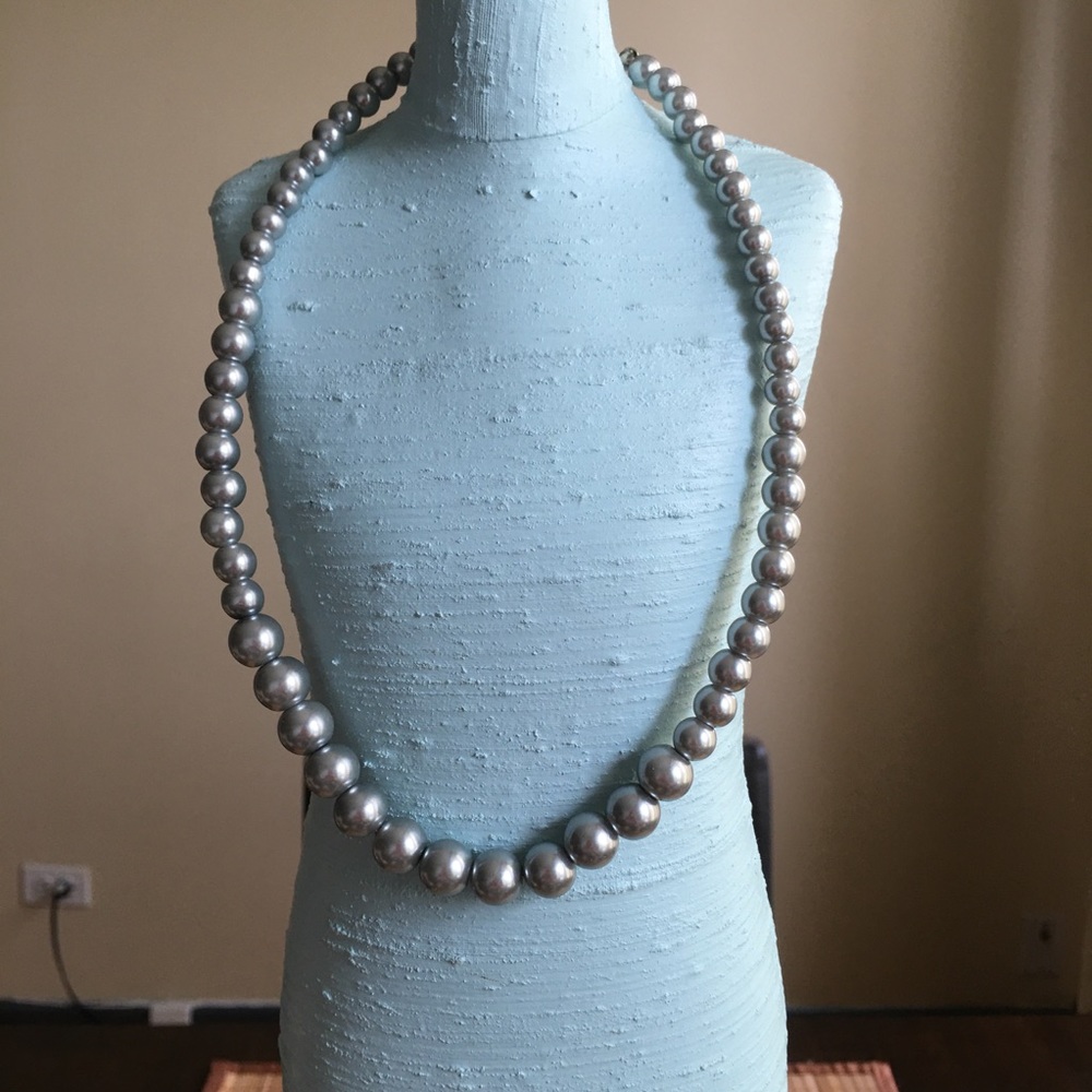 Beautiful Grey pearl necklace